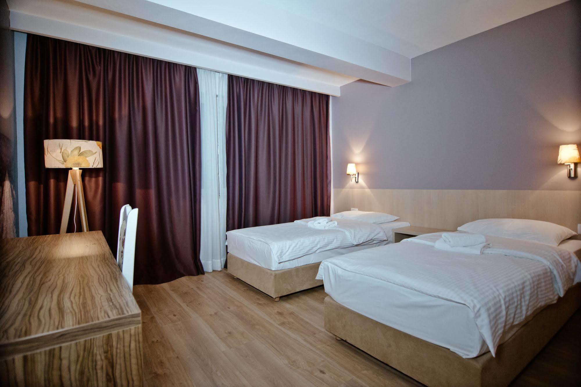 Wine Hotel Cesarica Međugorje Buitenkant foto