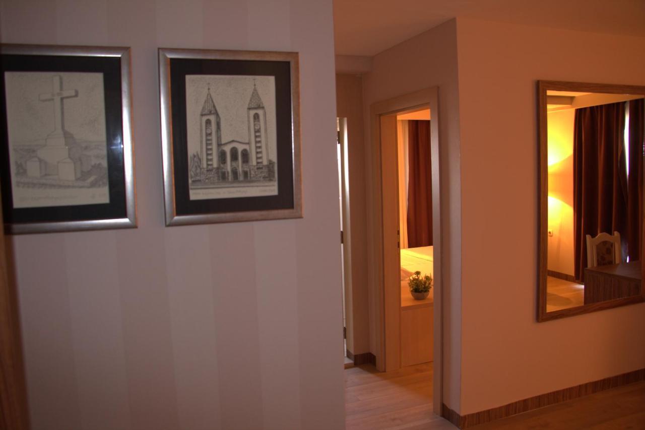Wine Hotel Cesarica Međugorje Buitenkant foto