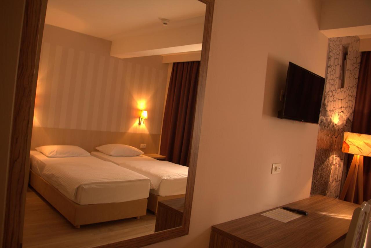 Wine Hotel Cesarica Međugorje Buitenkant foto